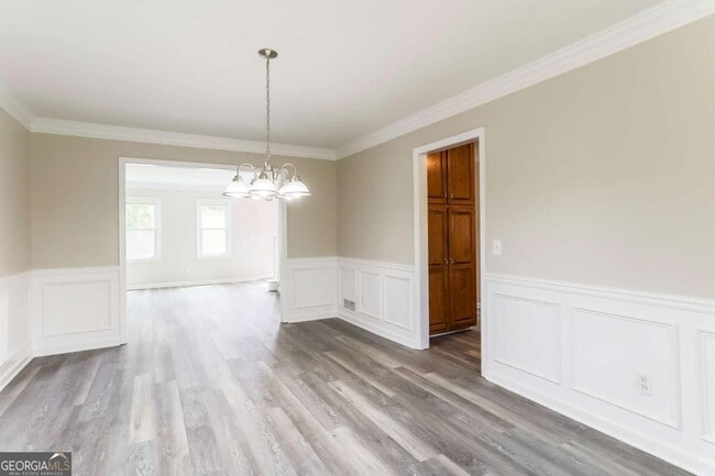 Building Photo - 2090 Breconridge Dr S W