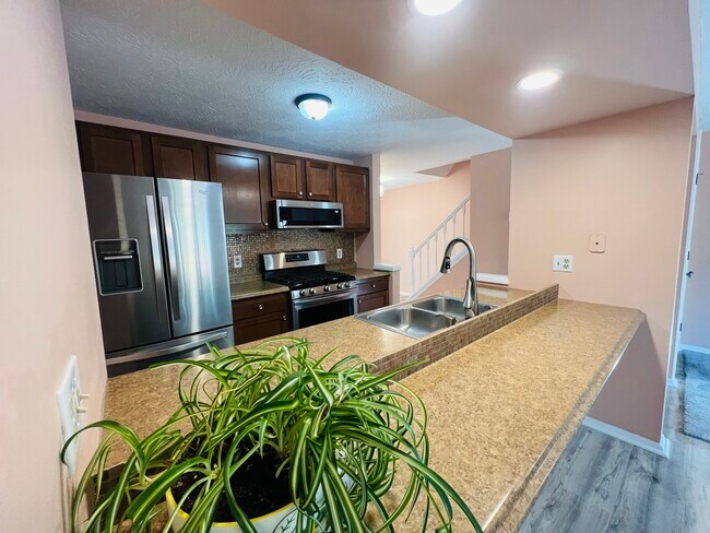 Building Photo - 9672 E Idlewood Dr