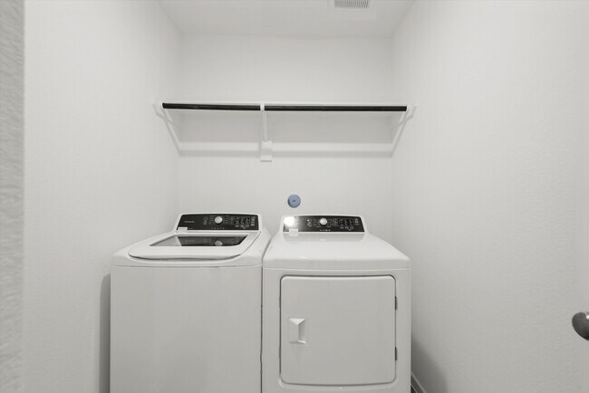 Building Photo - 1522 Windrose Bnd