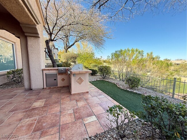 Building Photo - 10284 Sofferto Ave