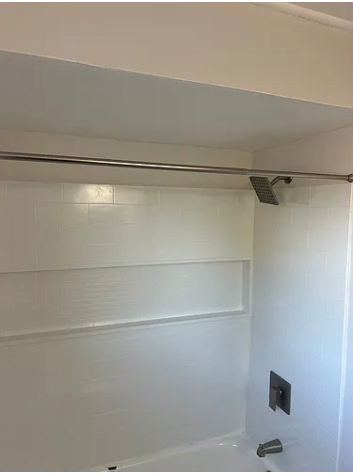 Building Photo - 982 S Schodack Rd