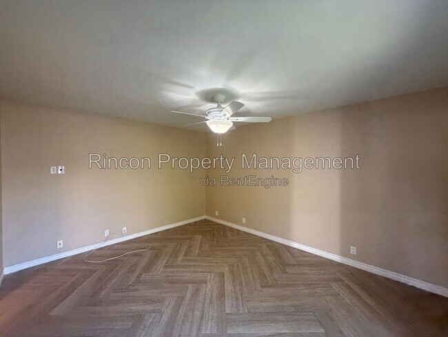 Building Photo - 4551 Costa De Oro