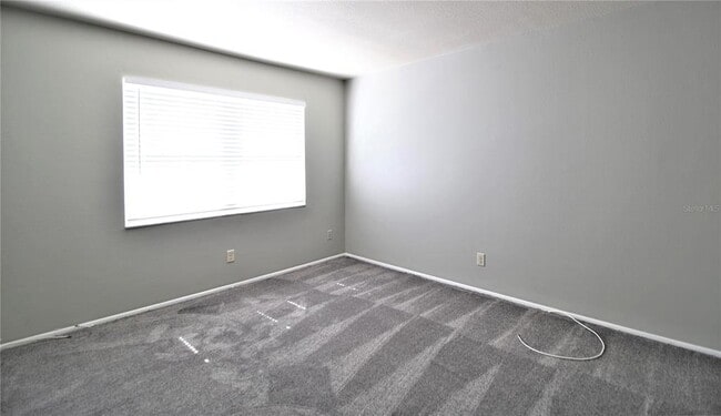 Building Photo - 3082 Cascade Dr