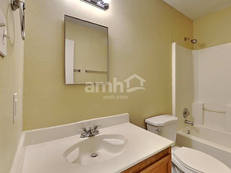 Building Photo - 1514 Lonesome Dove Trail