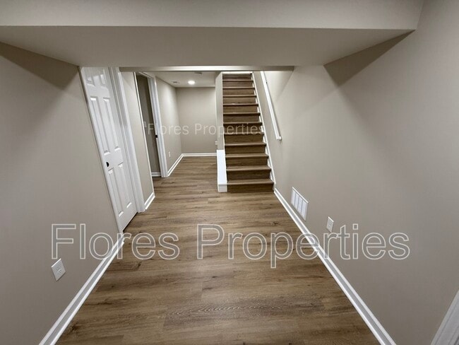 Building Photo - 1136 Pauline Ave