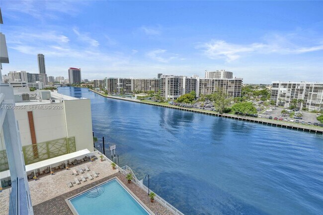 Building Photo - 3000 S Ocean Dr