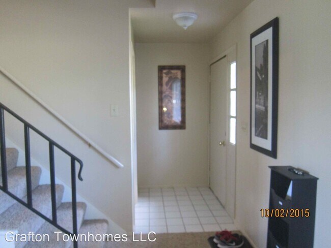 Building Photo - 102-1847 Falls Rd