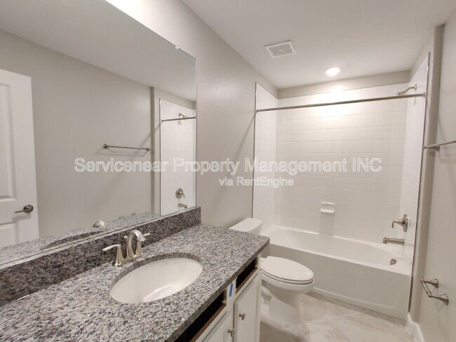 Building Photo - 23300 Willow Glen Way