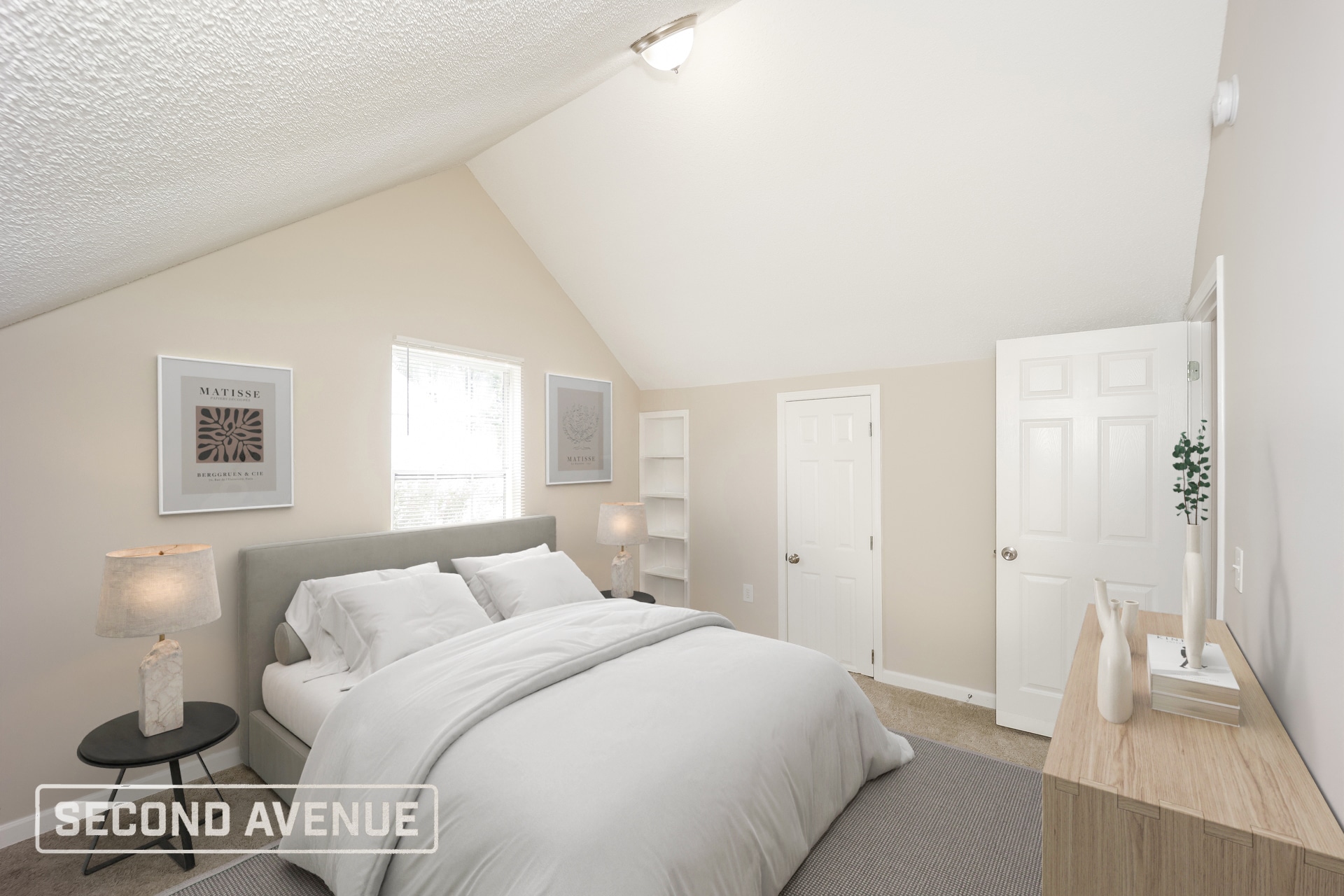 Building Photo - 2370 Iron Horse Dr