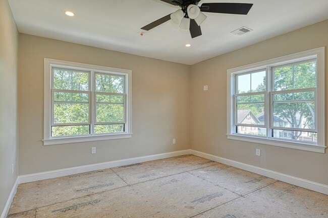 Building Photo - 369 Grant St