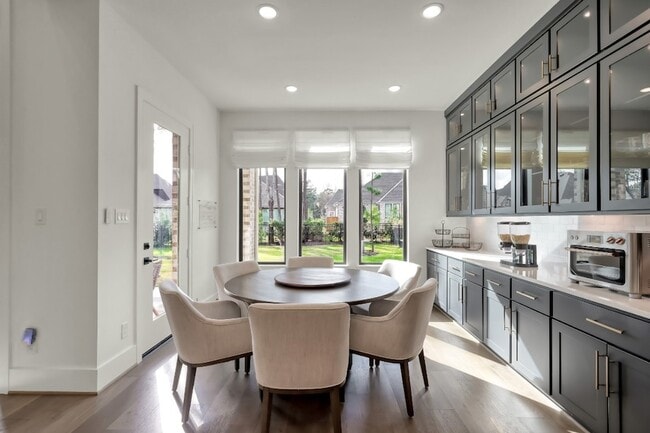 Building Photo - 212 S Empress Grn Pl