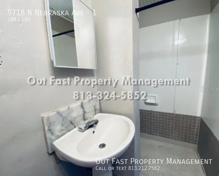 Building Photo - 9718 N Nebraska Ave