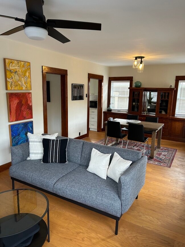 Living/Dining room - 532 Molino Ave