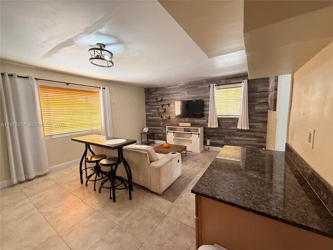 Building Photo - 2435 Wilson St