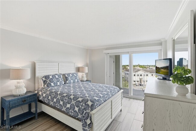 Building Photo - 1300 Gulf Shore Blvd N