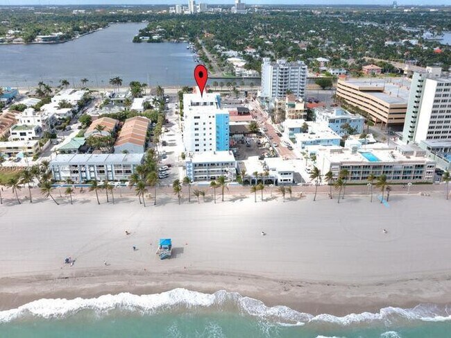 Building Photo - 320 S Surf Rd