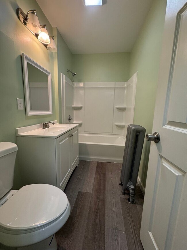 Building Photo - Kenyon Street