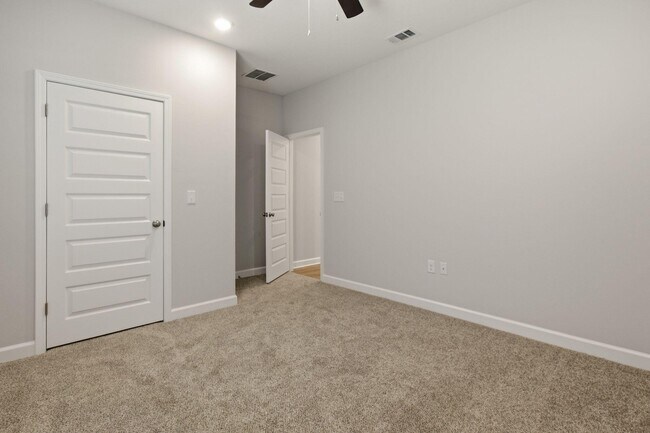 Building Photo - 6434 Kylito Cir