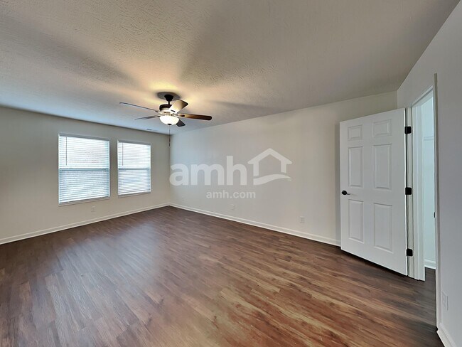 Building Photo - 1178 Edgewater Way