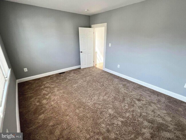 Building Photo - 3119 Harview Ave