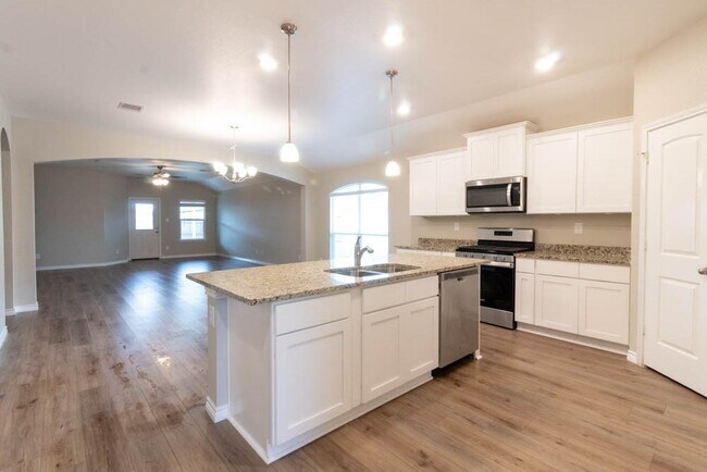 Building Photo - 1022 Fannin St