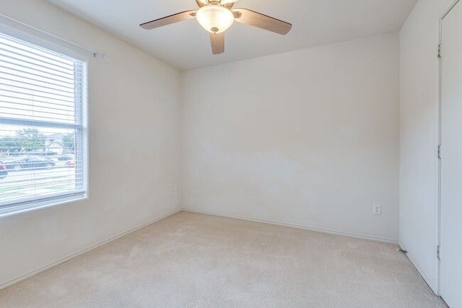 Building Photo - Charming 3-Bedroom Rental in Grand Prairie...