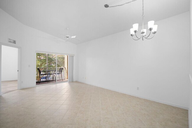 Building Photo - Beautiful 3-bedroom, 2-bathroom in Gated c...