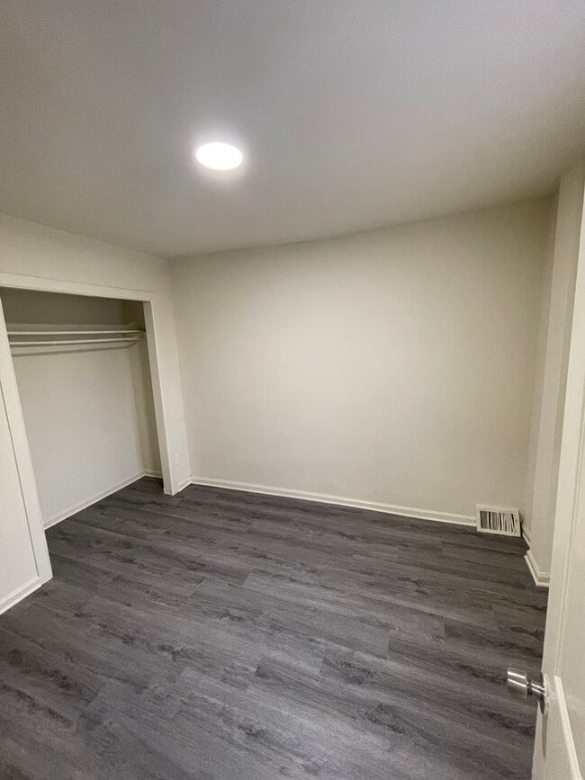 Building Photo - Four Bedroom House For Rent