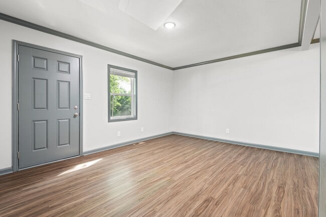 Building Photo - 419Ridley St.