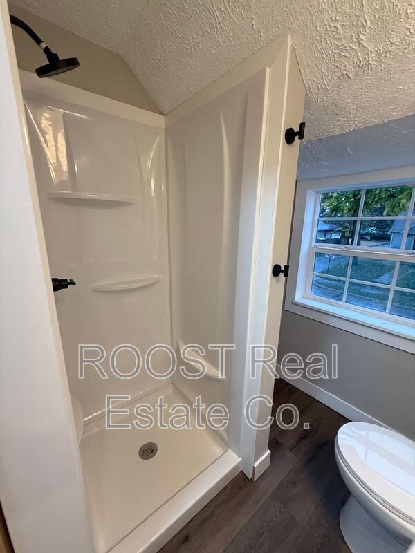 Building Photo - 202 W Ward St