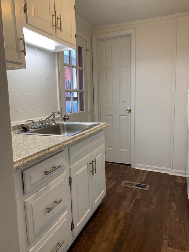 Building Photo - Quaint 1 BR / 1 BA home in Lancaster City
