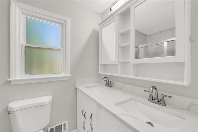 Building Photo - 5722 Port Dr