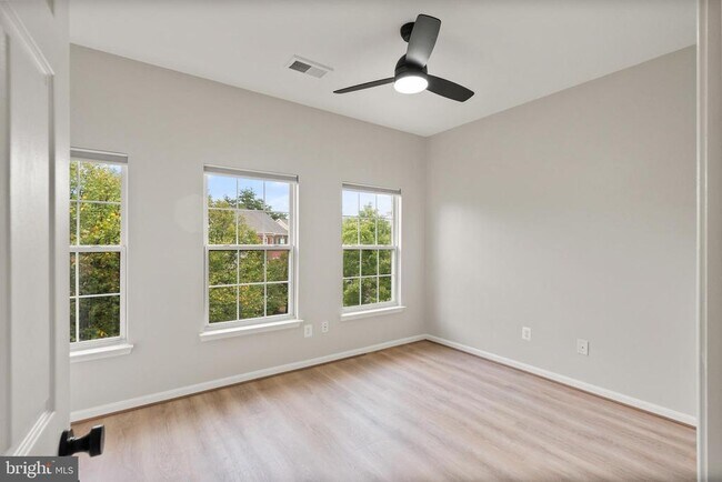 Building Photo - 12527 Heykens Ln