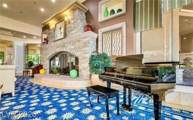 Building Photo - 116 Augusta Course Ave