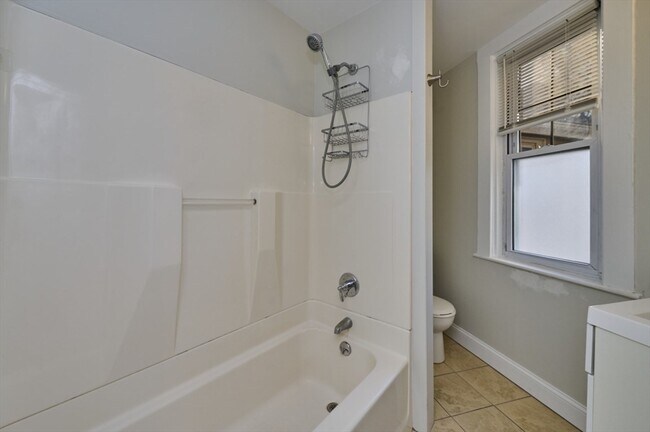 Building Photo - 715 Truman Pkwy
