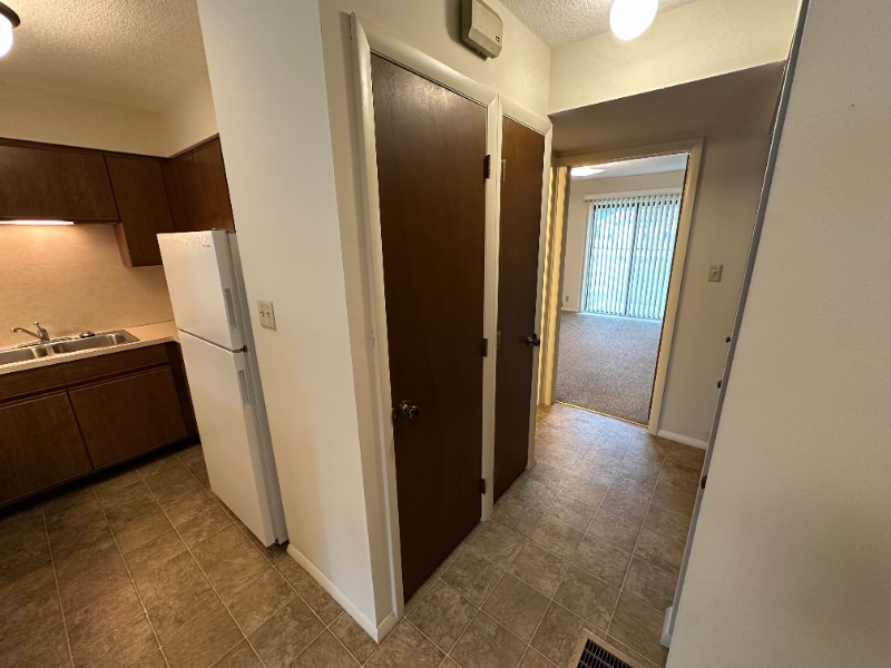Building Photo - 622 Cumberland Dr