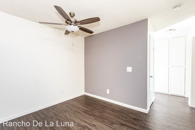 Building Photo - 478 Van Houten Ave