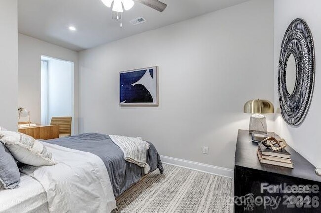 Building Photo - 102 Abercorne Wy