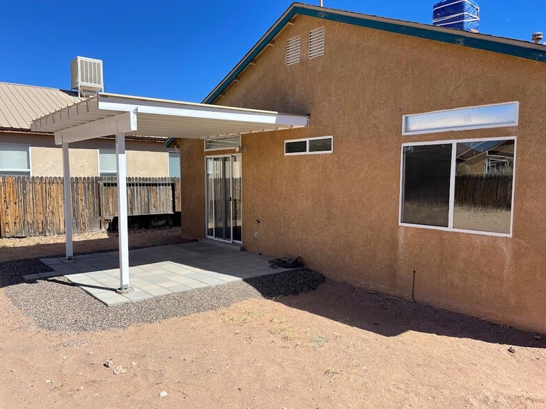 Building Photo - 4749 Kelly Way NE