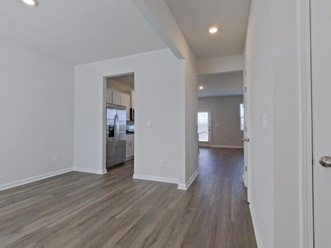 Building Photo - 937 Raghorn Rd