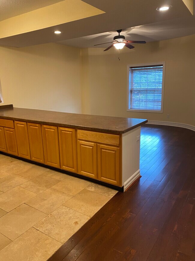 Building Photo - 163 Anderson Pl