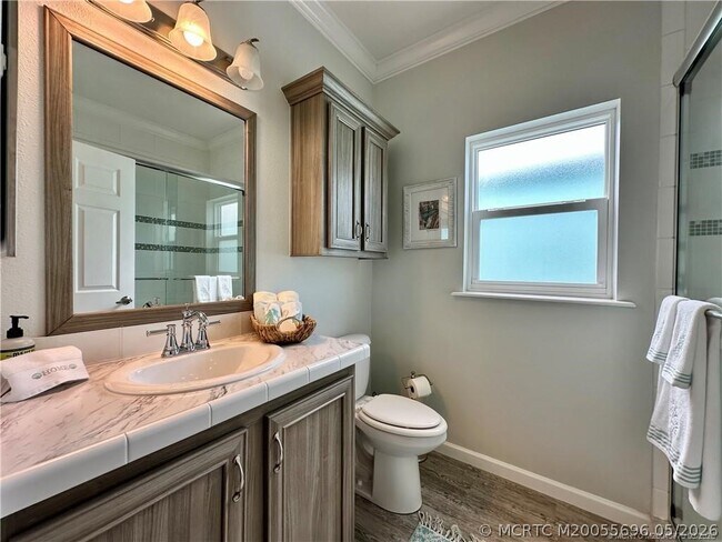 Building Photo - 352 NE Starboard Way