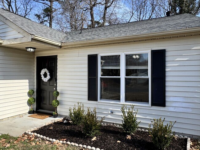 Building Photo - Updated & Ready NOW! Adorable 3-Bedroom Ranch 4 Miles to Dam Neck Base & Oceana - HUGE Fenced Bac...