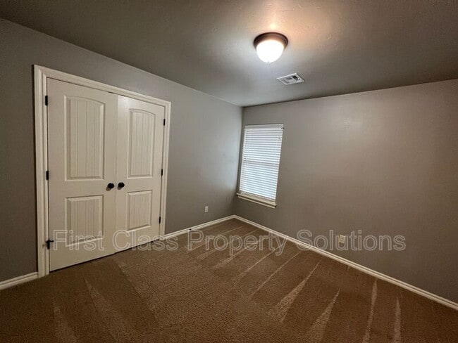 Building Photo - 129 Ashley Dr