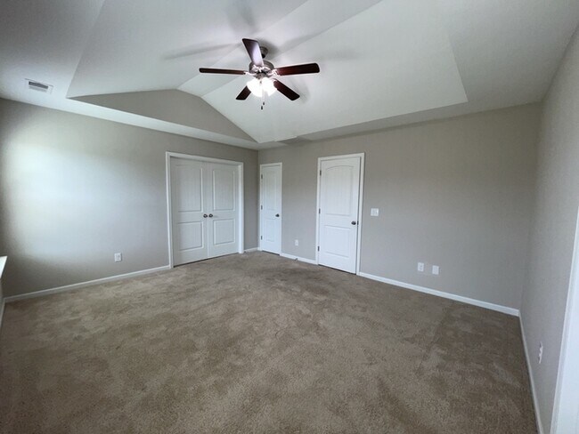 Building Photo - 131 Screech Dr