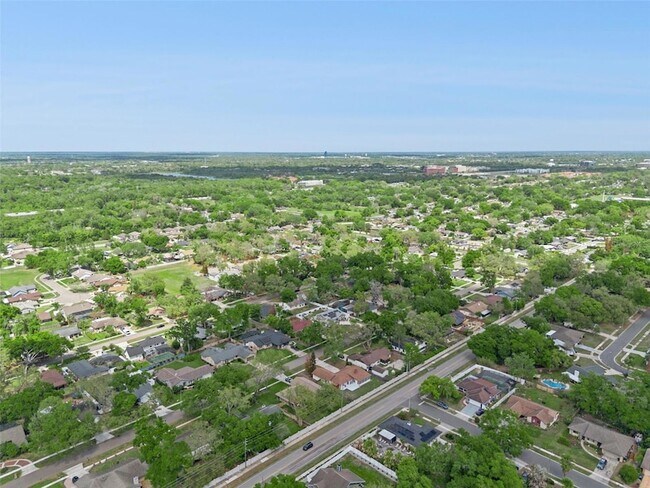 Building Photo - 4136 Tall Tree Dr