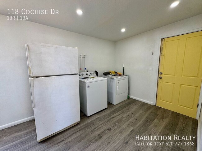 Building Photo - 118 Cochise Dr