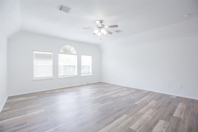 Building Photo - 5413 Kiam St