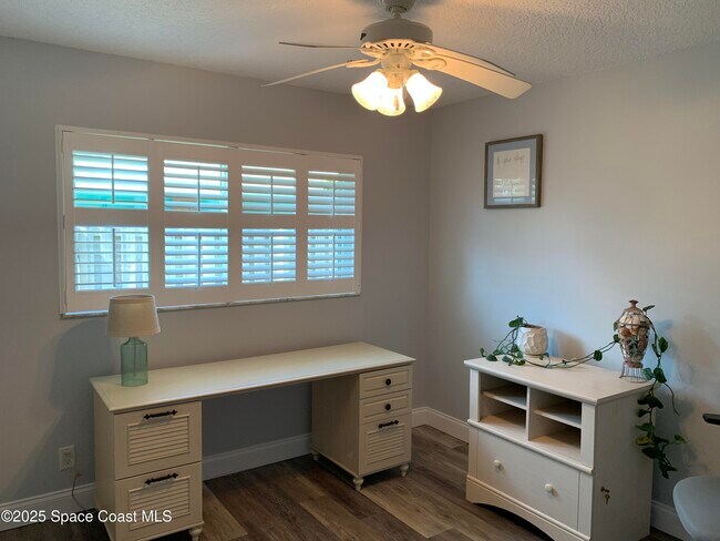Building Photo - 658 Hibiscus Dr