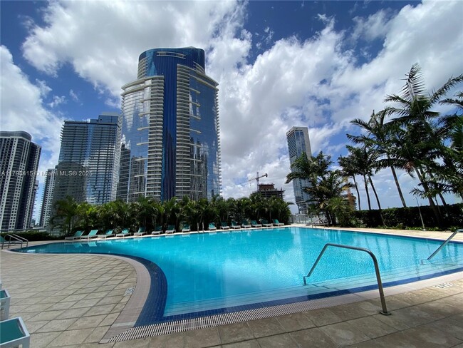 Building Photo - 888 Biscayne Blvd